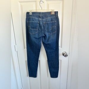 Levi’s Curvy Mid Rise Skinny